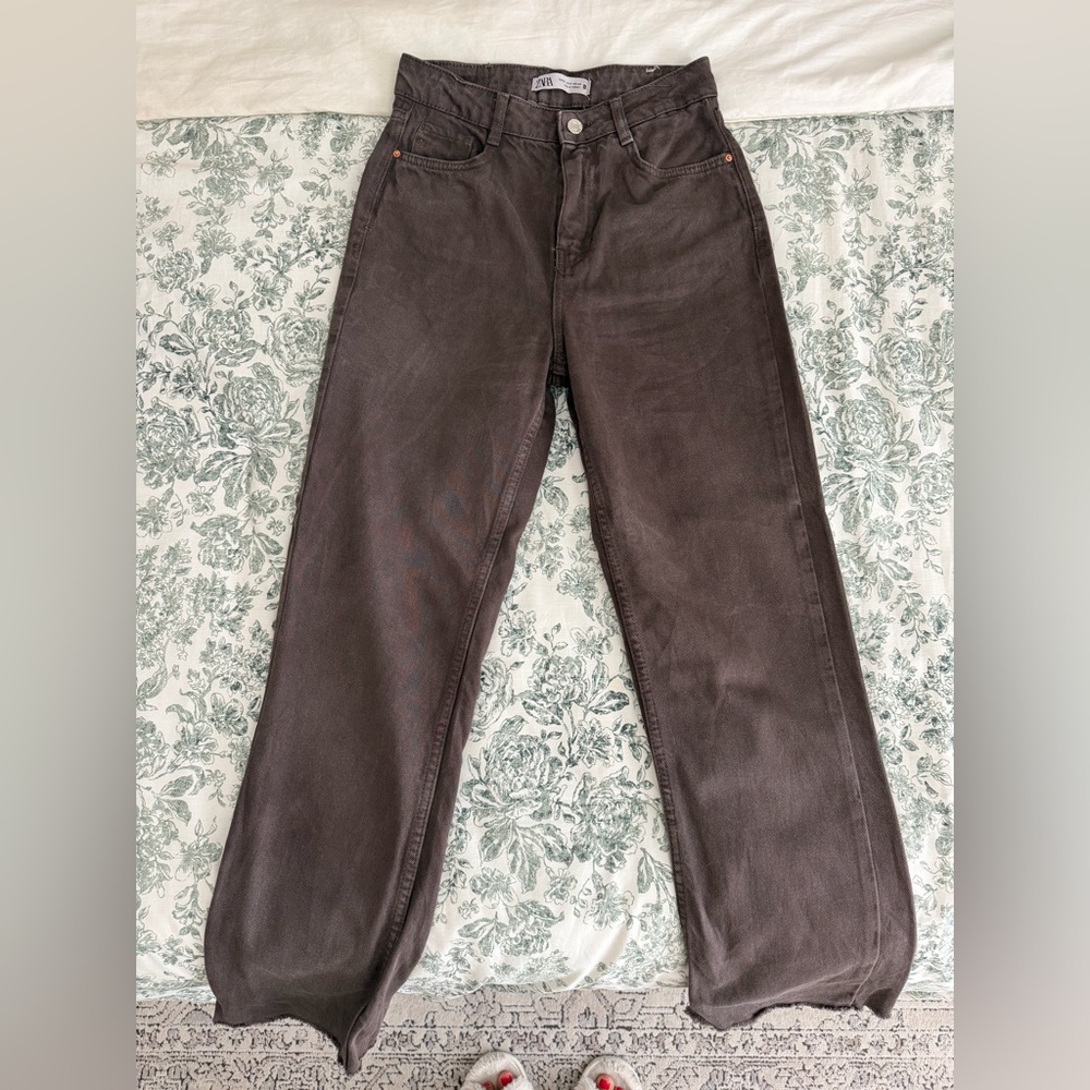 ZARA High Rise Straight Jeans in Brown